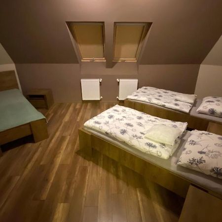 Barand Apartman Eger Exteriör bild