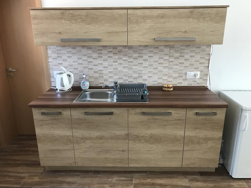 Barand Apartman Eger Exteriör bild