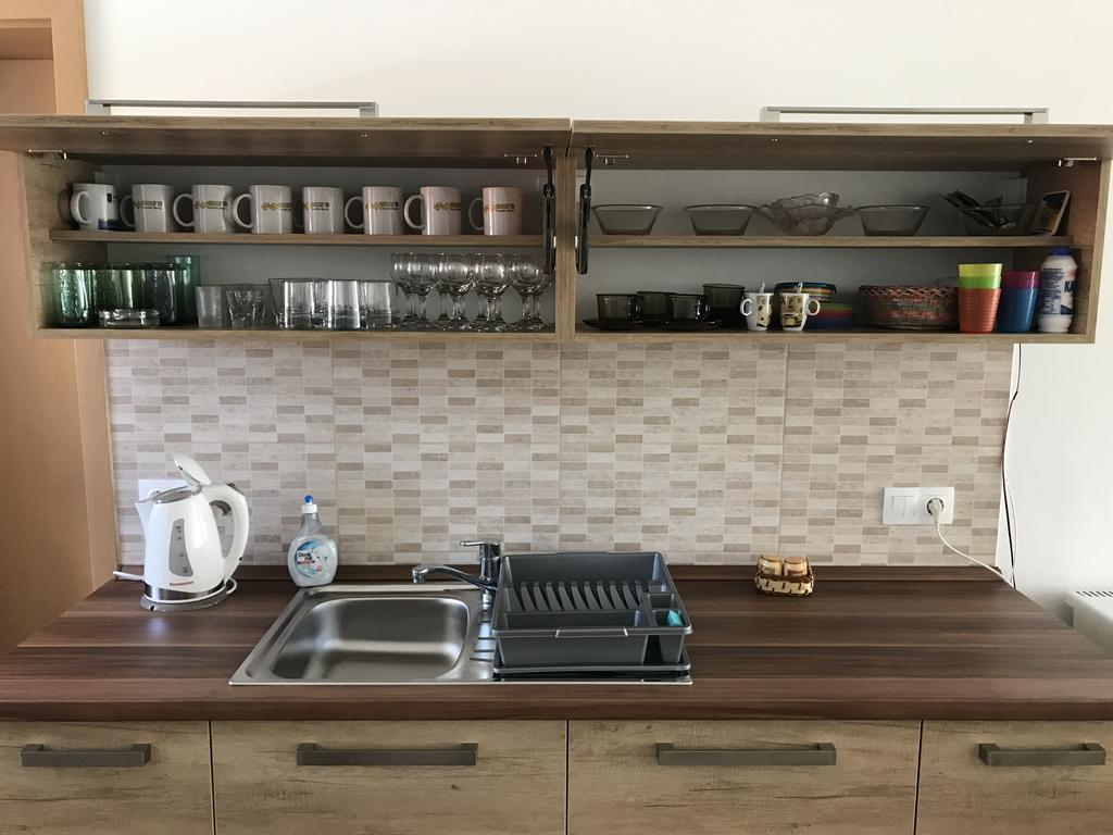 Barand Apartman Eger Exteriör bild